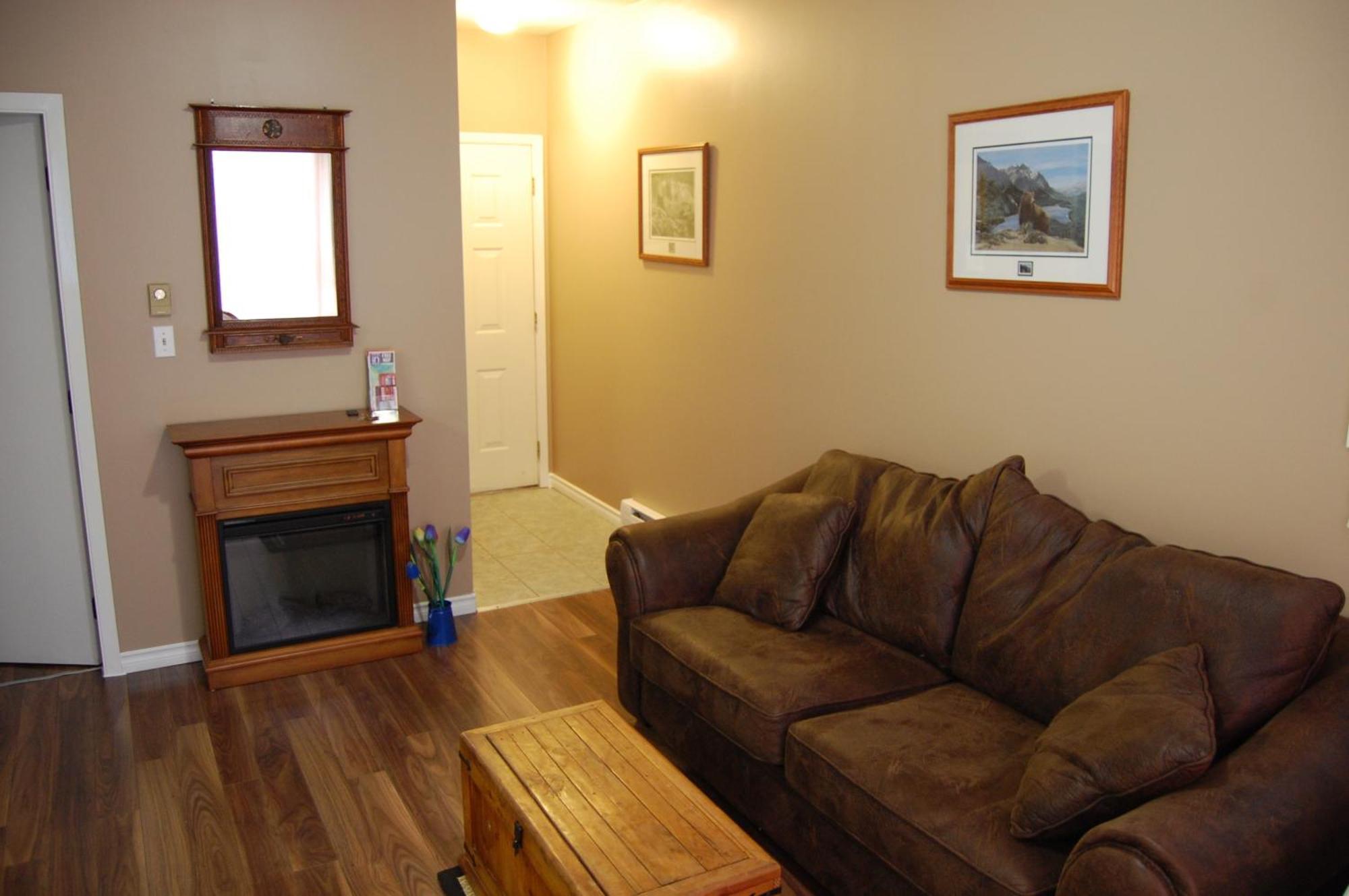 Belle Neige Suites: Whistler Buitenkant foto