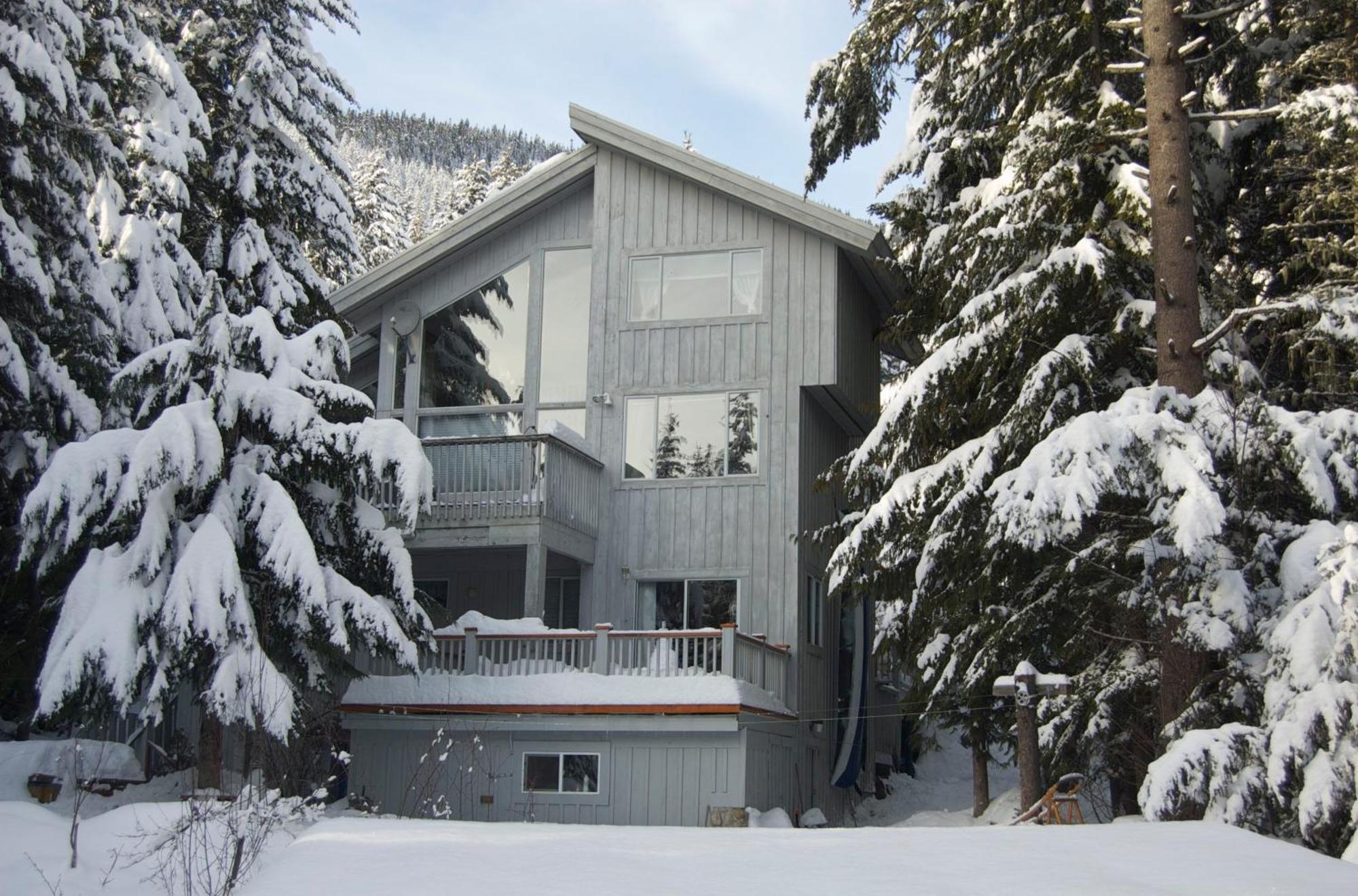 Belle Neige Suites: Whistler Buitenkant foto
