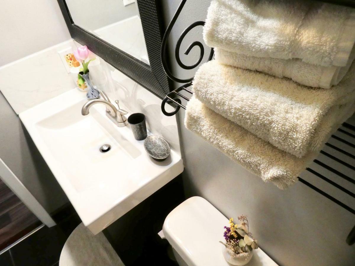 Belle Neige Suites: Whistler Buitenkant foto